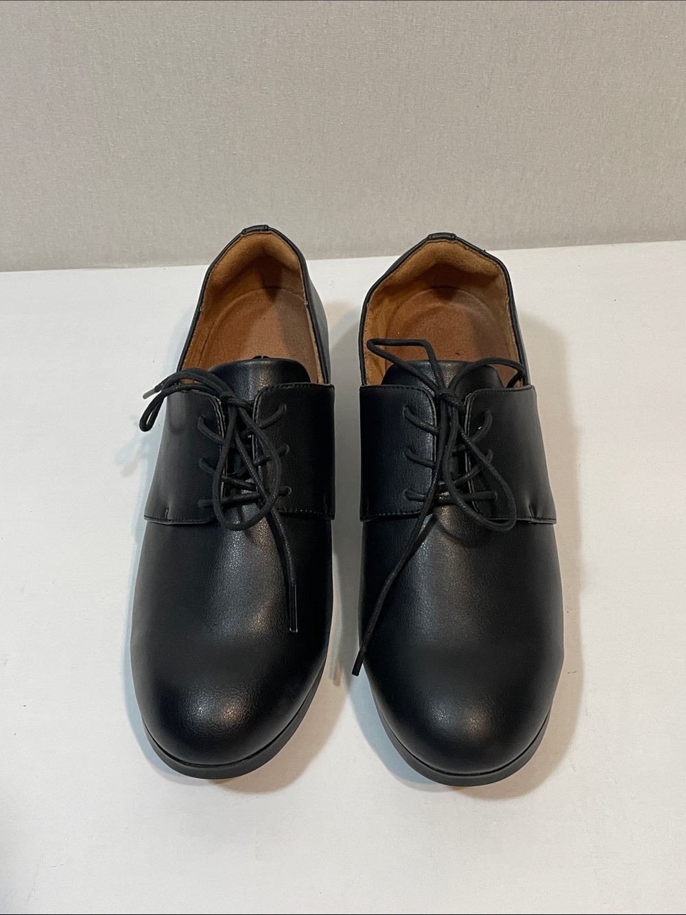 Shoes for crews, women Black Lace-Up Derby Shoes.